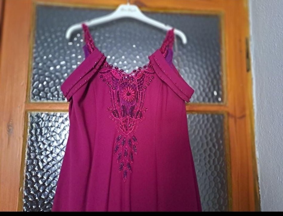 Fuşya Düşük Omuzlu Nakışlı Uzun Kadın Elbise - Görsel 2