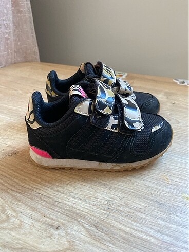 21 Beden adidas ilk adım ayakkabı