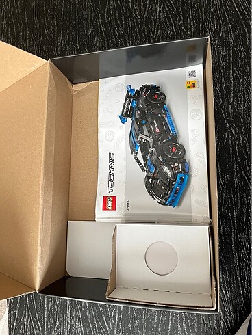  Beden Lego Technic porsche GT4 e-Performance