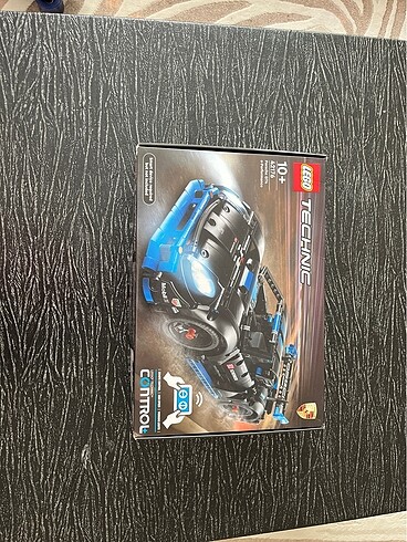 Lego Technic porsche GT4 e-Performance