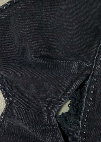 Düğmeli Siyah Nakışlı Kadın Bustiyer - Görsel 4