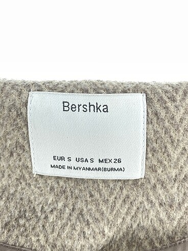 s Beden çeşitli Renk Bershka Kaban %70 İndirimli.