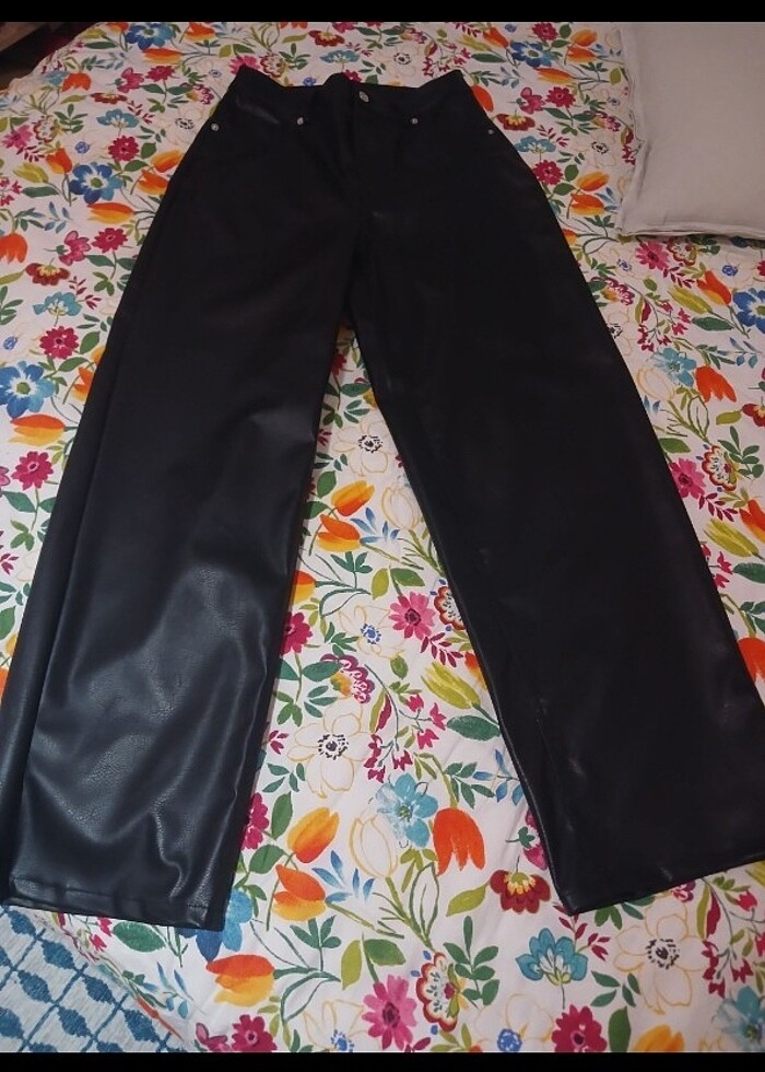 Deri görünümlü pantolon - Görsel 4