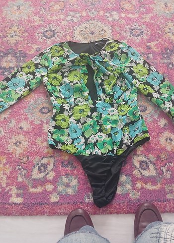 Çiçek Desenli Uzun Kollu V Yaka Kadın Bluz - Görsel 3