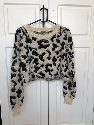 leopar desenli crop kazak