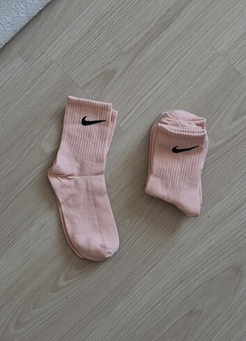 bilek üstü pembe çorap