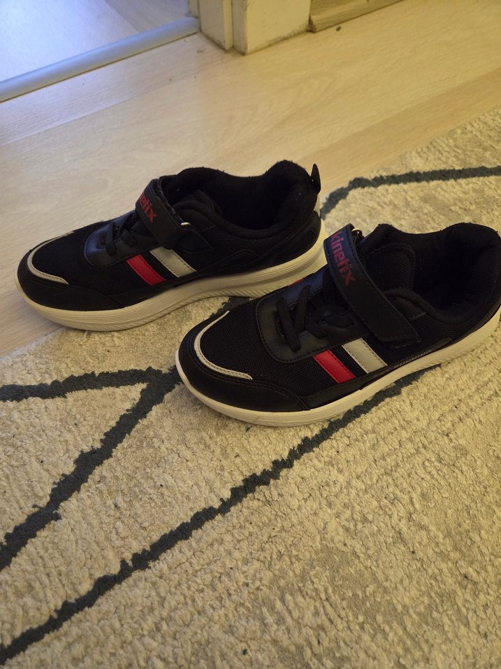 Kinetix Siyah Erkek Çocuk Spor Ayakkabı - Görsel 2