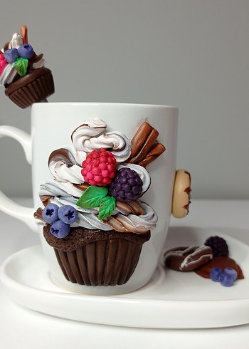 Beyaz Kupa Üzeri Cupcake Motifli - Görsel 4