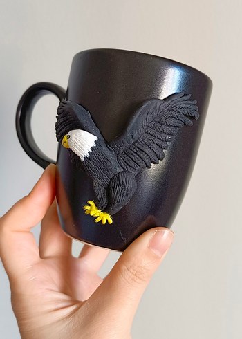 Siyah Kartal Figürlü Seramik Kupa - Görsel 3