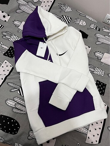 Nike m