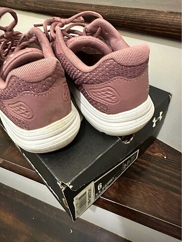 UNDER ARMOUR 38.5 NO 24.5 CM - Görsel 3