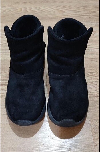 37,5 Beden Skechers Bot 37.5 No 24.5 Cm