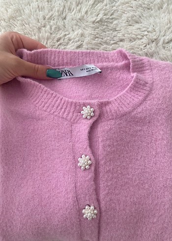 Zara Pembe Düğmeli Nakışlı Kadın Kazak