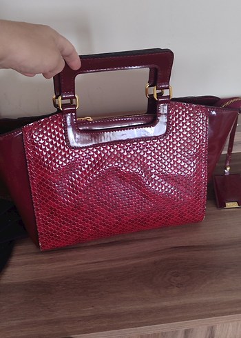 Furla #FURLA CANTA Bordó Parlak Yılan Desenli Deri Kadın Çanta