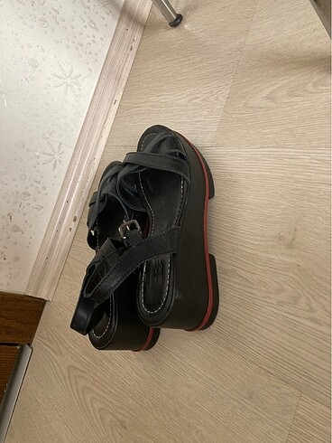 38 Beden siyah Renk Dolgu topuk sandalet