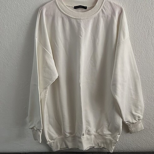 Beyaz sweatshirt