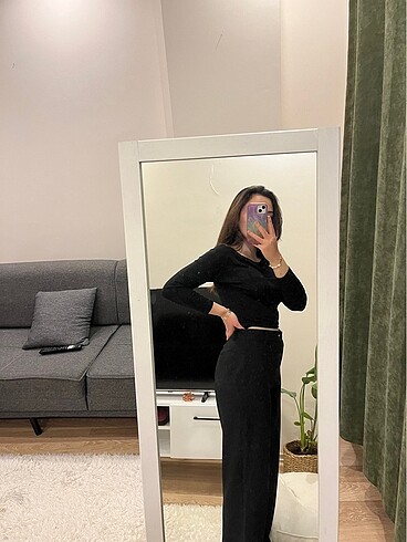Mango Mango siyah kumaş pantolon geniş paça