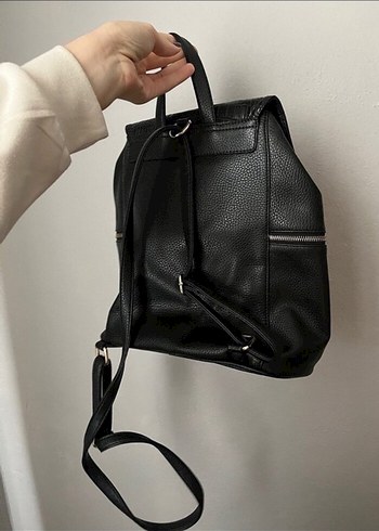 Kadın Siyah Deri Sırt Çantası - Görsel 2