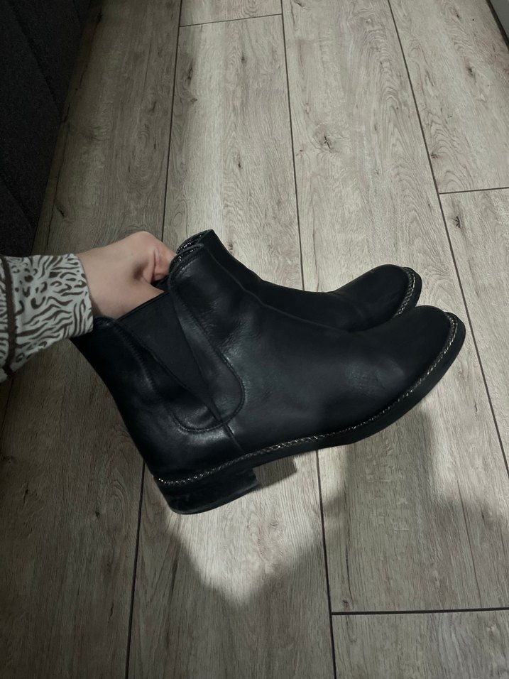 Siyah Deri Kadın Bot - Tokalı, Topuklu - Görsel 3