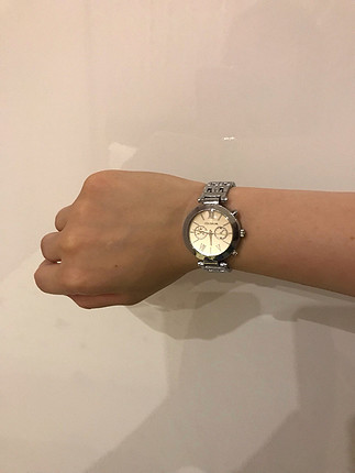 Accessorize Metal saat