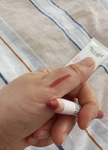 Bioderma Cilt beyazlatıcı Krem ve dudak kalemi