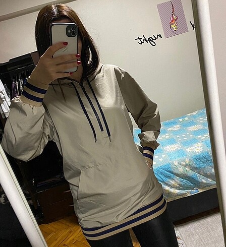 Kapşonlu sweatshirt