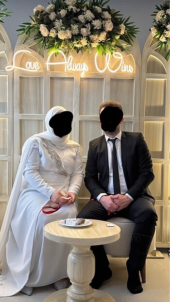 Seçil Söz nişan elbisesi
