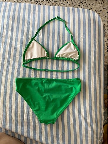 10 Yaş Beden yeşil Renk Bikini takımı