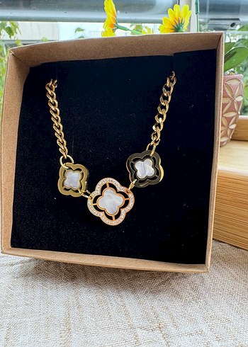 Tasarımcı Çelik yonca kolye