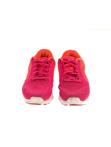 38 Beden Nike Spor Ayakkabı %70 İndirimli.