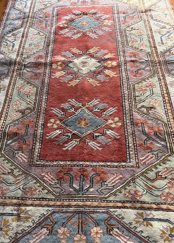 Çok Renkli Geleneksel Desenli Halı - Görsel 2