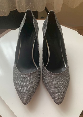 Gri Stiletto Kadın Topuklu Ayakkabı