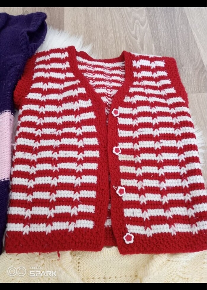 Kışlık örgü yelek - Görsel 2