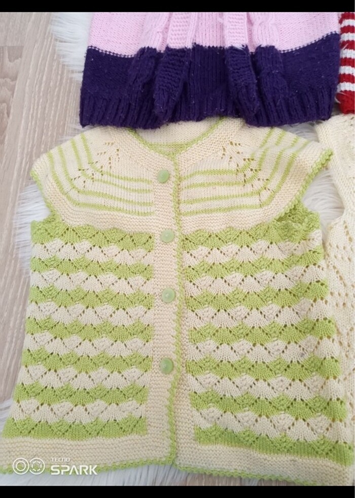 Kışlık örgü yelek - Görsel 4