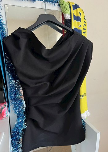 Drapeli Siyah Mini Straplez Bluz