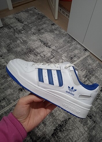 Adidas forum low 