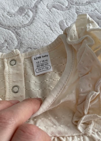 Bebek Kız Fırfırlı Beyaz Tulum - Görsel 3