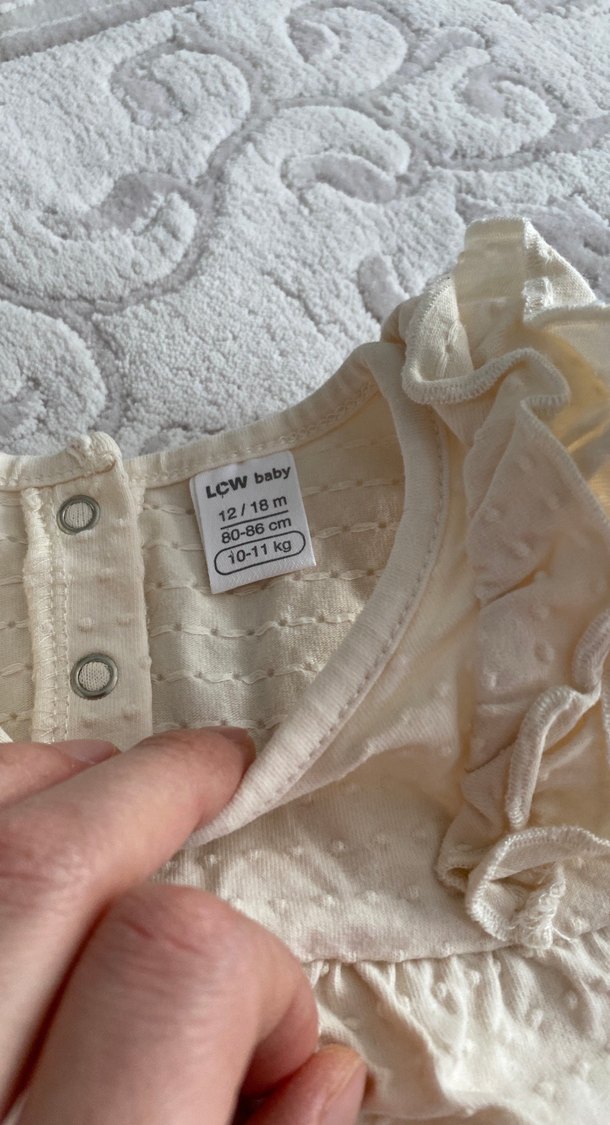 Bebek Kız Fırfırlı Beyaz Tulum - Görsel 3