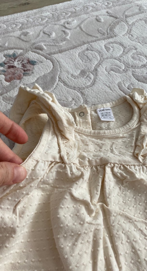 Bebek Kız Fırfırlı Beyaz Tulum - Görsel 2