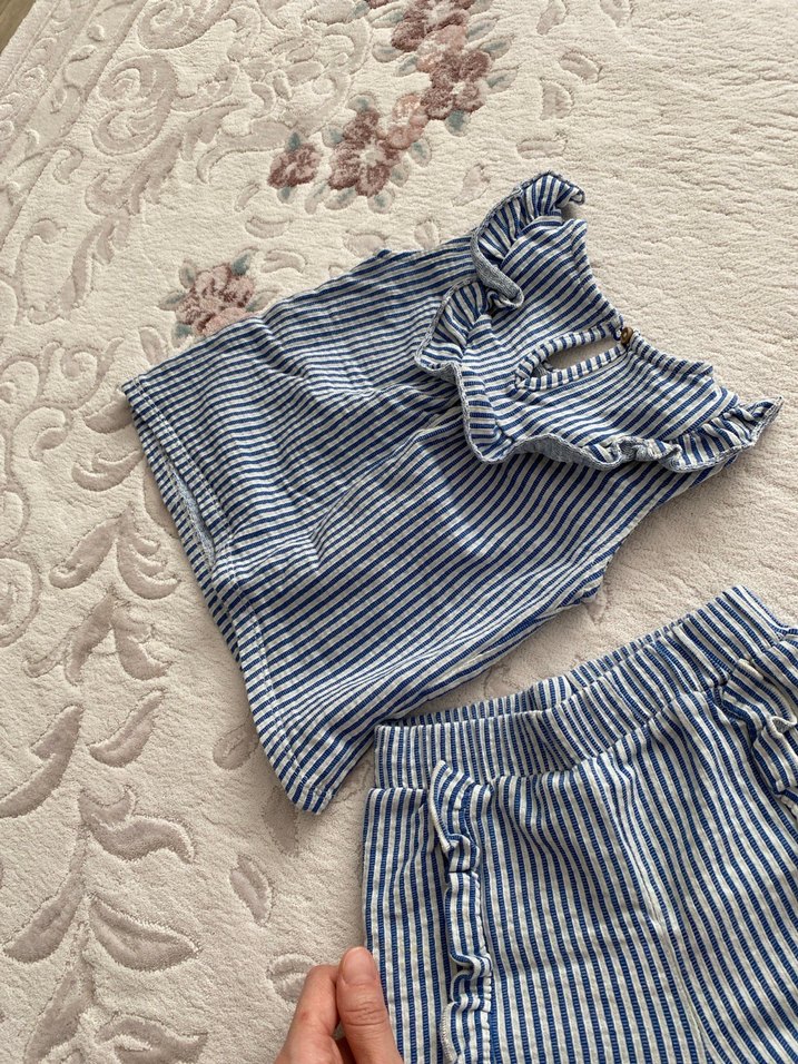 Kız Bebek Çizgili Fırfırlı Kolsuz Takım - Görsel 3