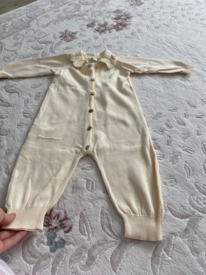 Bebek Kız Düğmeli Beyaz triko Tulum - Görsel 4