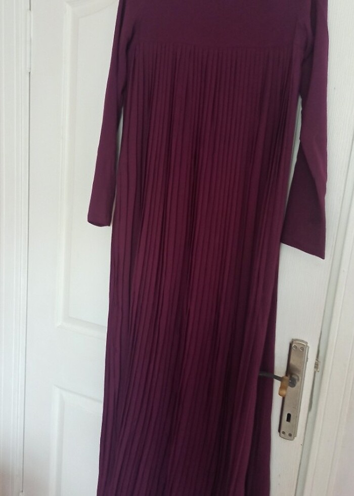 Pileli elbise - Görsel 3