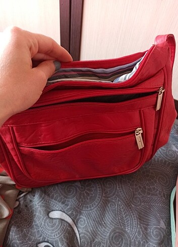  Beden Kırmızı çanta 