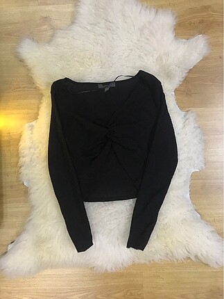 Siyah Önü Düğüm Detaylı Crop Top