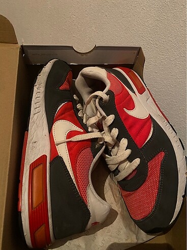 Nike Siyah Kırmızı Spor Ayakkabı
