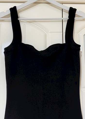 Siyah Kalp Yaka Kısa Elbise - Görsel 2