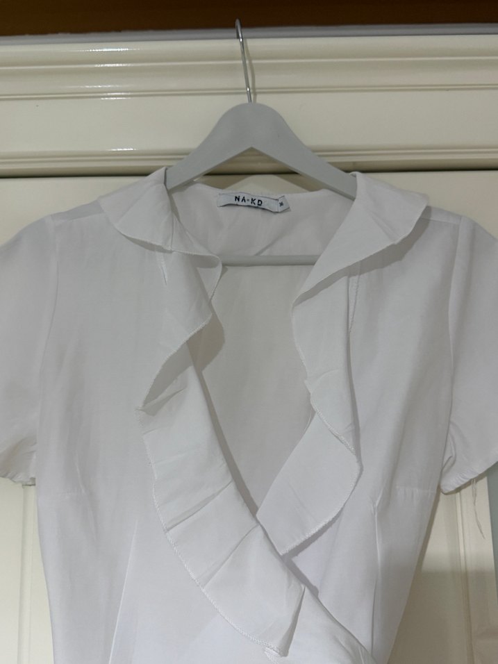 Beyaz Fırfırlı Midi Elbise - Görsel 2