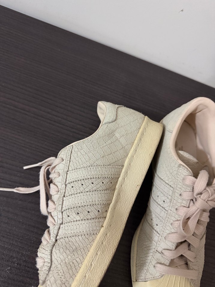Adidas Bej Kadın Sneakers Düz Tabanlı Rahat - Görsel 4
