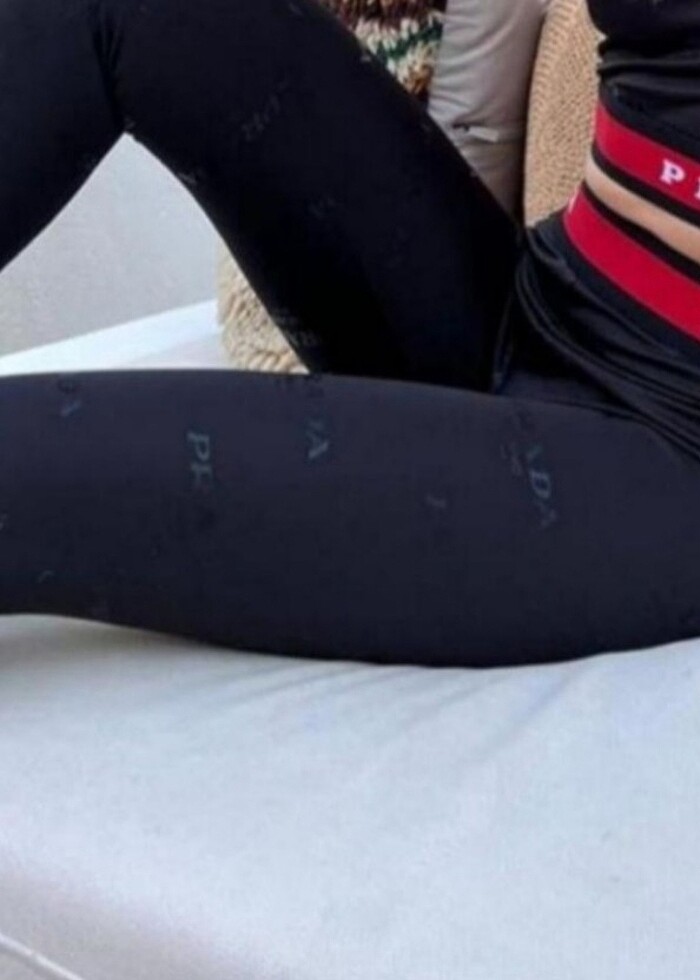 Prada tayt - Görsel 2