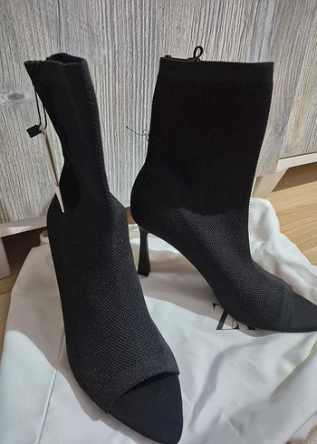 Zara Siyah topuklu bot - Görsel 3